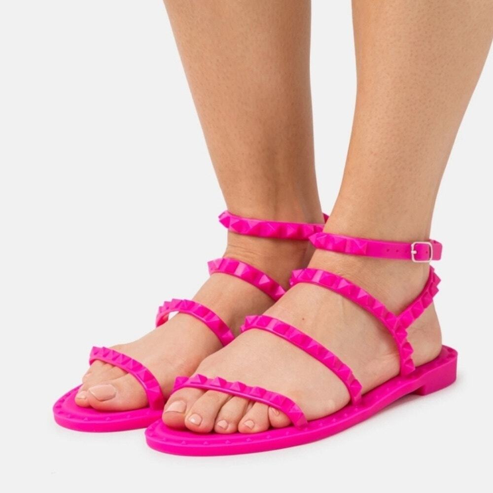 Steve Madden Travel-J Pyramid Studded Rubber Jelly Sandals Sz 6